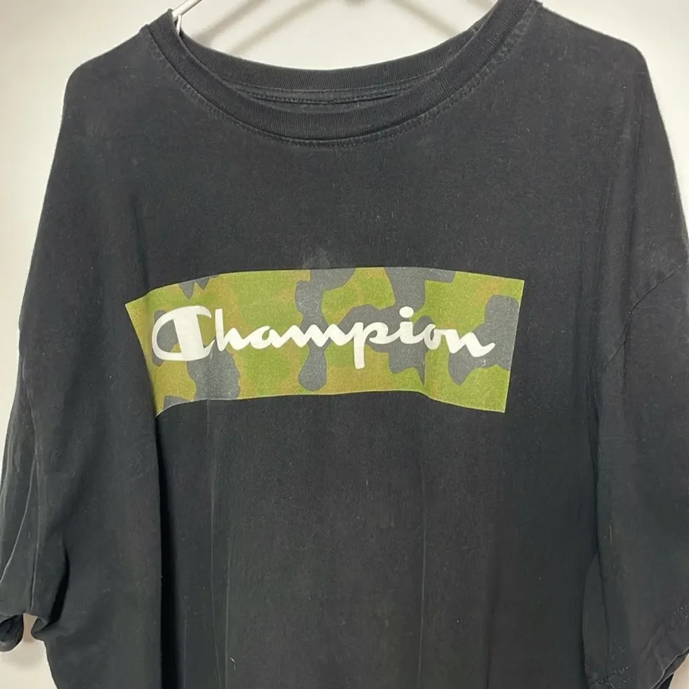 Champion T-shirt